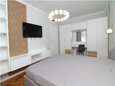 Apartament 3 camere, parcare, str.Republicii, Piata Lucian Blaga