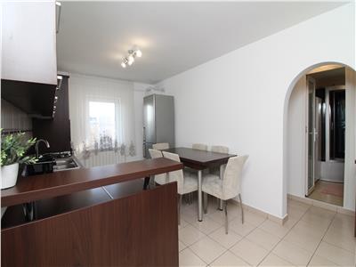 Apartament dragut cu 2 camere decomandate, parcare, Intre Lacuri