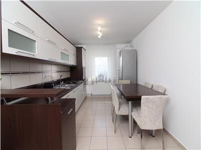 Apartament dragut cu 2 camere decomandate, parcare, Intre Lacuri