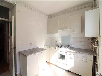 Apartament spatios cu 2 camere, etaj 2, Dambul Rotund, zona Lidl