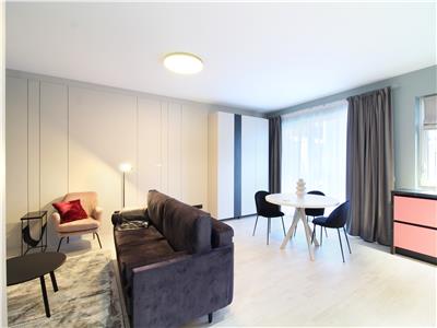 Apartament, LUX cu 2 camere, parcare, Semicentral